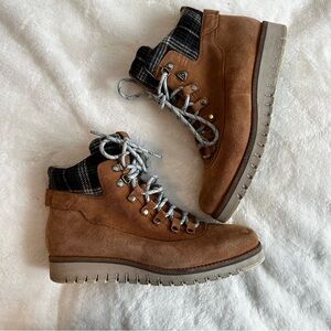 Cole Haan Women's Zerøgrand Explorer Gateway Hiker Waterproof Boots Size 9B